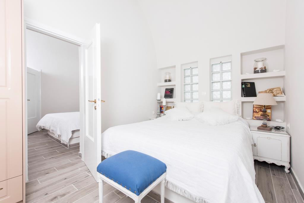 Iokasti Villa Fira  Cameră foto